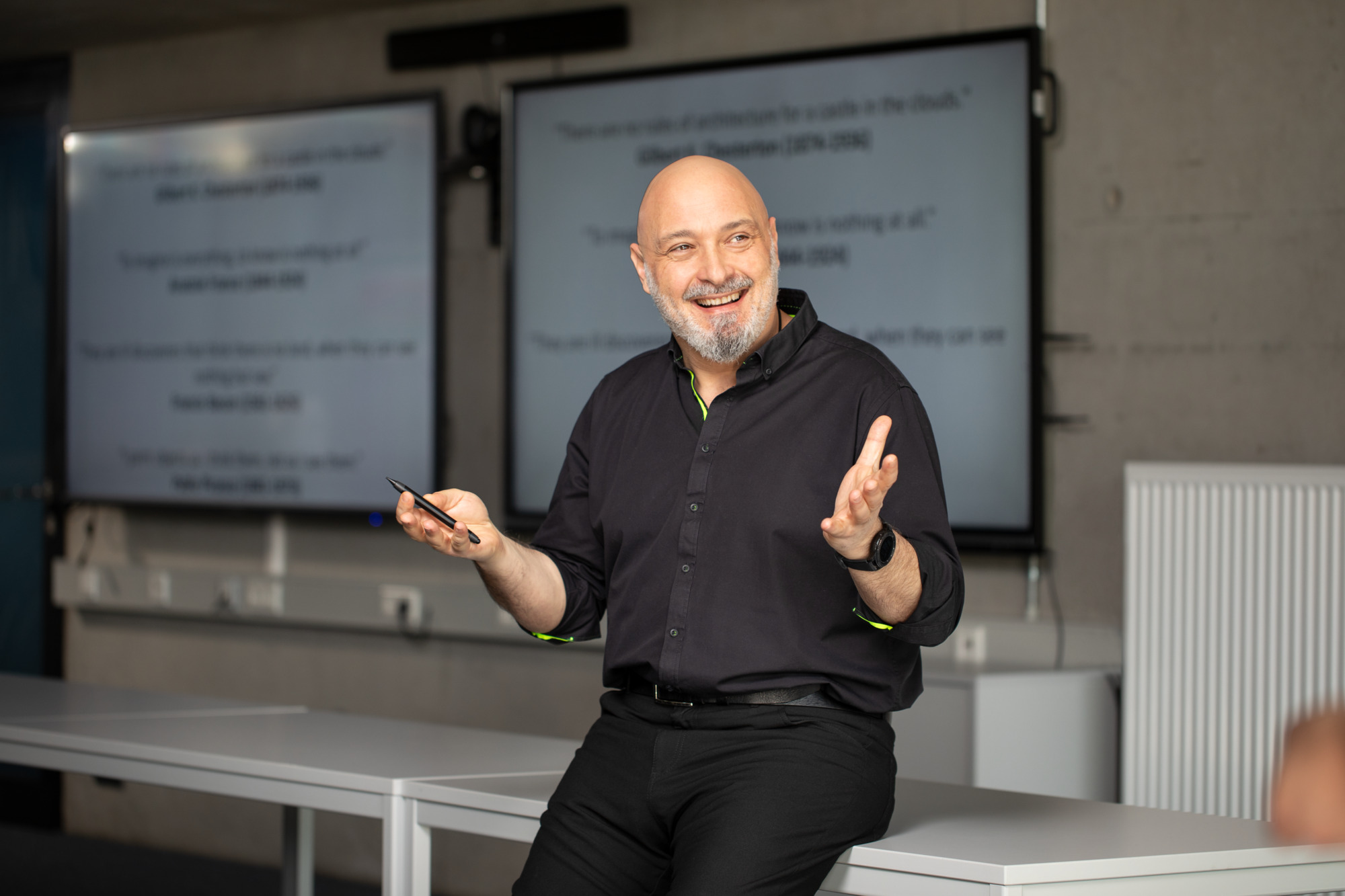 Ein Portrait des Rektors Alexis Papathanassis
